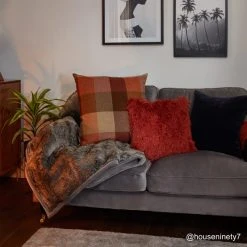 Dunelm Verbier Faux Fur 150cm X 200cm Throw 10 Dunelm Verbier Faux Fur 150cm X 200cm Throw -Command Shop 1000098661 alt05