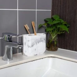 Dunelm Marble Resin Toothbrush Holder -Command Shop 1000167283 alt01