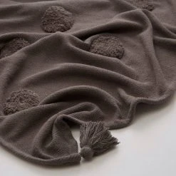 Dunelm Grey Polka Tufted Throw -Command Shop 30727276 alt02