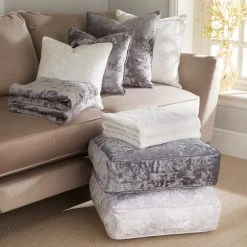 Dunelm White Crushed Velour Throw -Command Shop 30727292 alt03