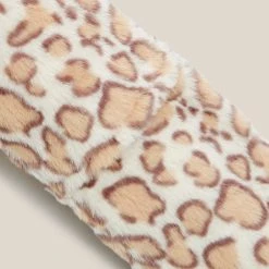 Dunelm Lola Snow Leopard Character Long Hot Water Bottle -Command Shop 30737421 alt04