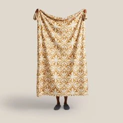 Dunelm Printed Fleece Sitara 130x160cm Throw Old Gold -Command Shop 30771204 alt04